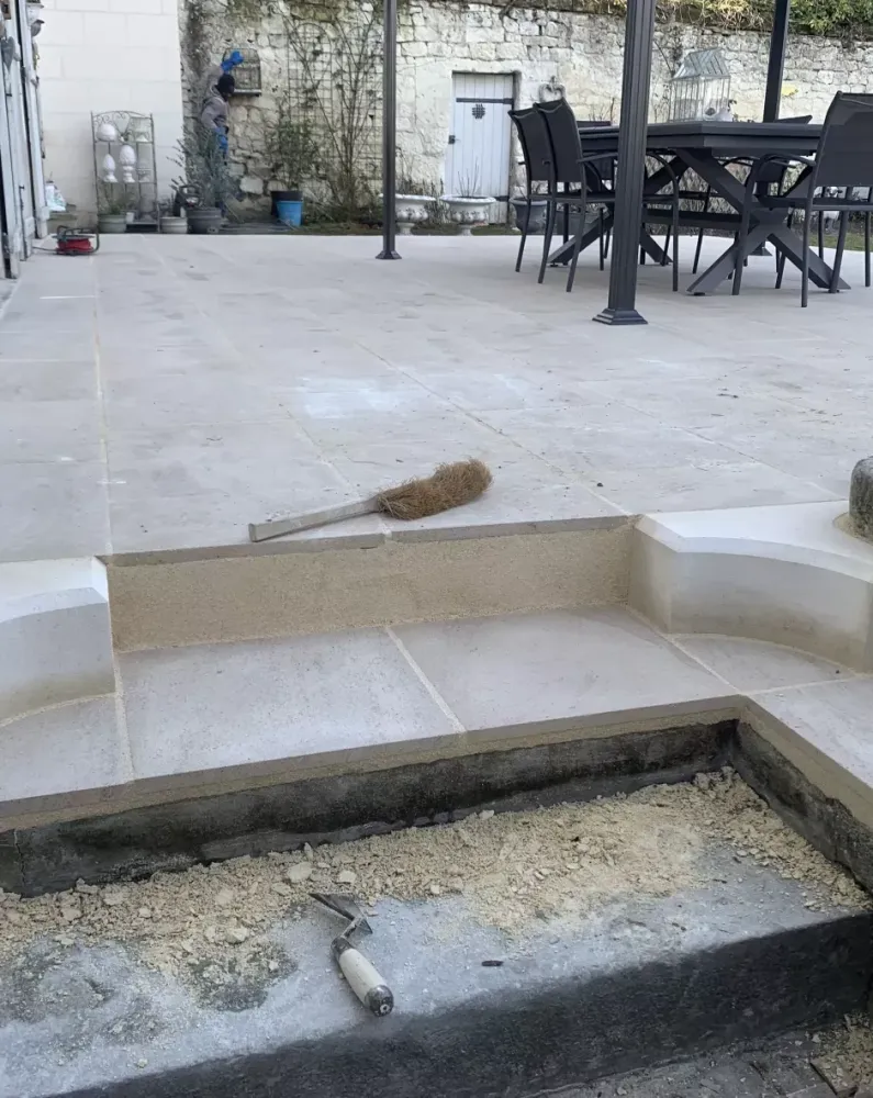 terrasse pierre naturelle loches